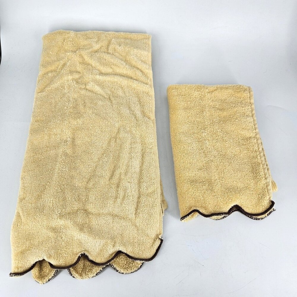 Vint Fieldcrest Bathroom Beige Hand Towel Fingertip Set Scallop Brown Trim USA